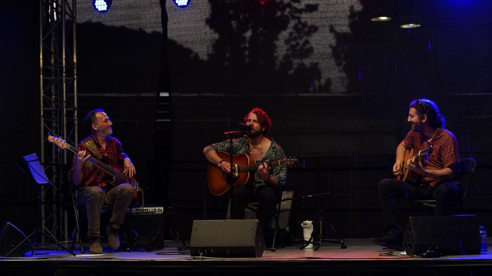 Kuzgunla Ben & Alper Yakın Acoustic Live feat. Uygar Çaglı am 26. November 2024 @ The Loft.