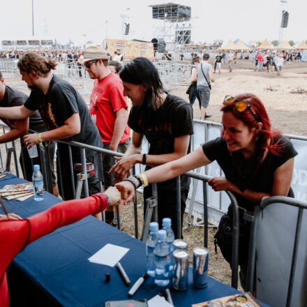 Nova Rock Festival 2018 – Day 2 – Autogrammzelt @ Pannonia Fields