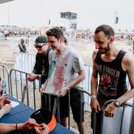 Nova Rock Festival 2018 – Day 2 – Autogrammzelt @ Pannonia Fields