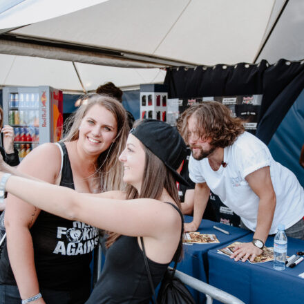 Nova Rock Festival 2018 – Day 2 – Autogrammzelt @ Pannonia Fields