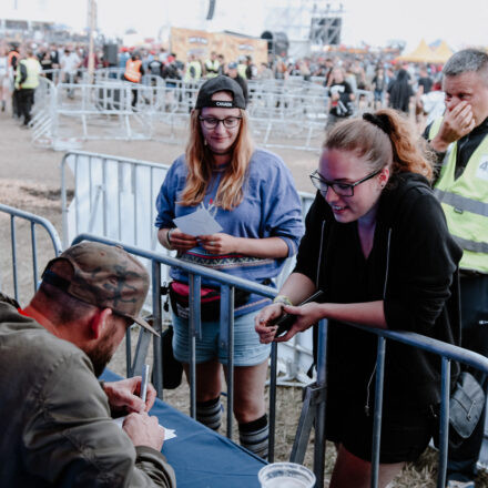 Nova Rock Festival 2018 – Day 2 – Autogrammzelt @ Pannonia Fields