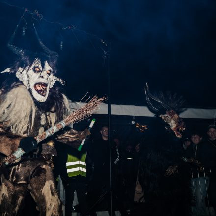 Perchtenlauf & Krampusdisco