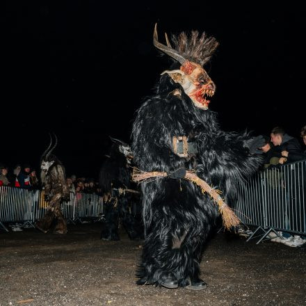 Perchtenlauf & Krampusdisco