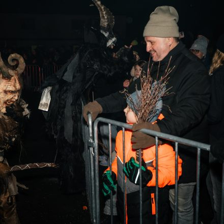 Perchtenlauf & Krampusdisco