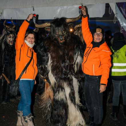 Perchtenlauf & Krampusdisco