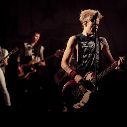 SUM 41