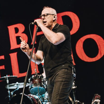 BAD RELIGION & DeeCracks @ Gasometer