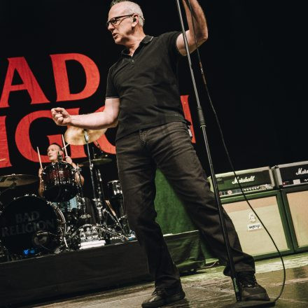 BAD RELIGION & DeeCracks @ Gasometer