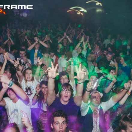 Mainframe Monsta feat. Xilent & Millions Like Us @ Arena