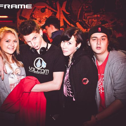 Mainframe Monsta feat. Xilent & Millions Like Us @ Arena