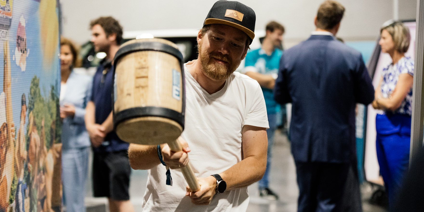 Aus Dosenbier mach Festivalsouvenir